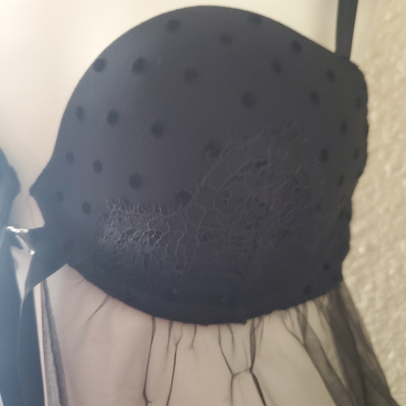 Victoria's Secret 36C black polka dot  negligee - Picture 6 of 7